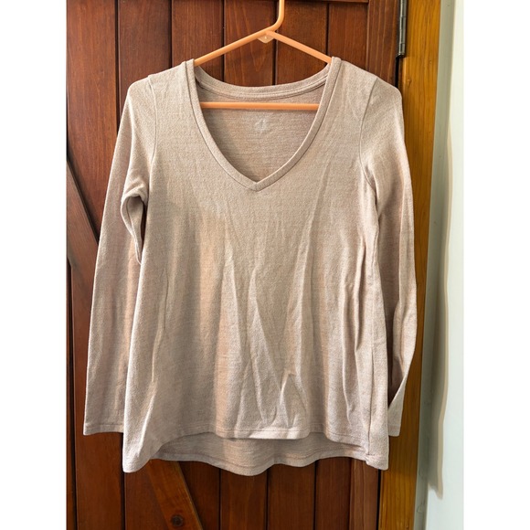 American Eagle Outfitters Tops - American Eagle Soft & Sexy Plush V-Neck Long Sleeve Top Light Pink Medium